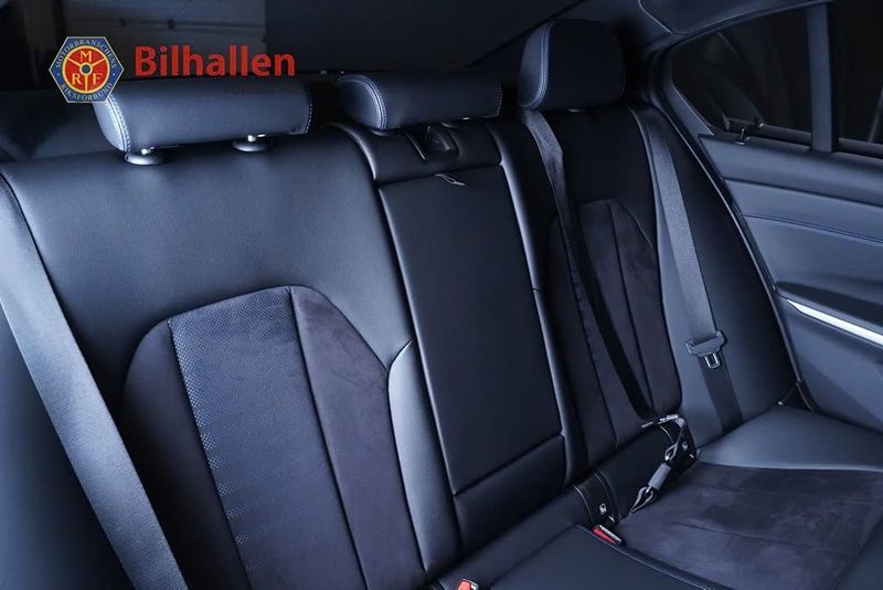 BMW 330 bild 16