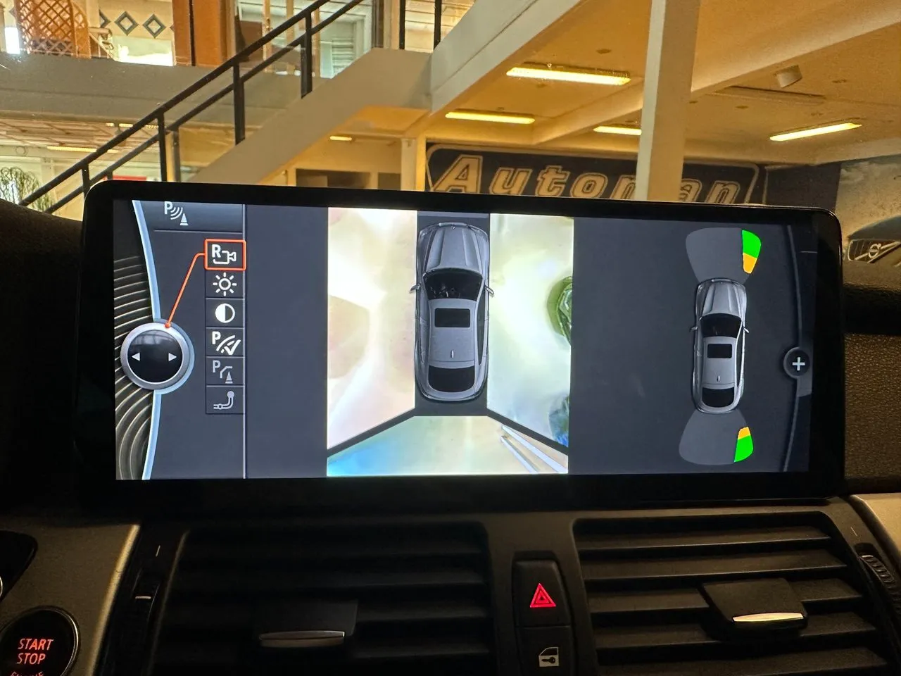 Vehicle image 14