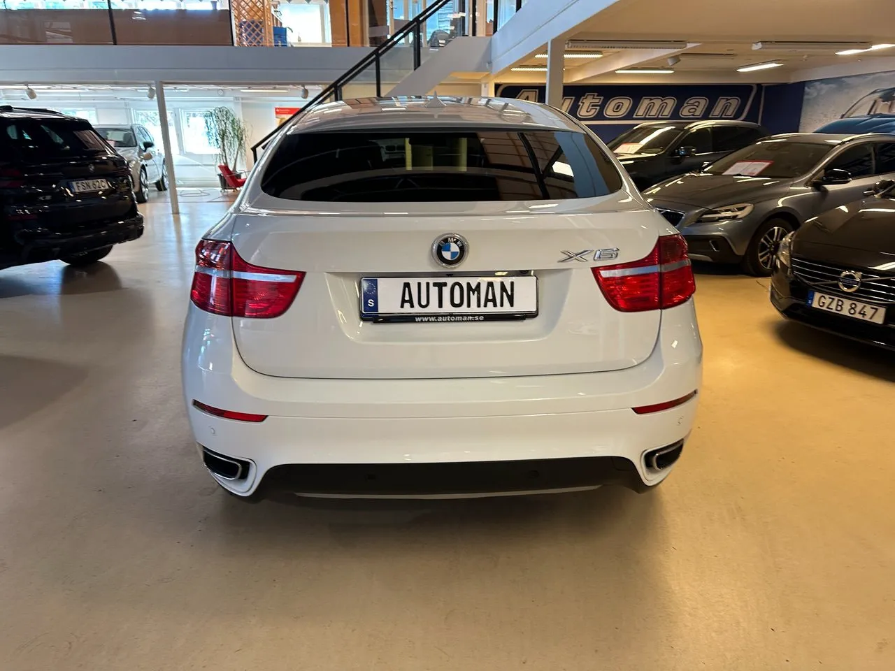 Vehicle image 22