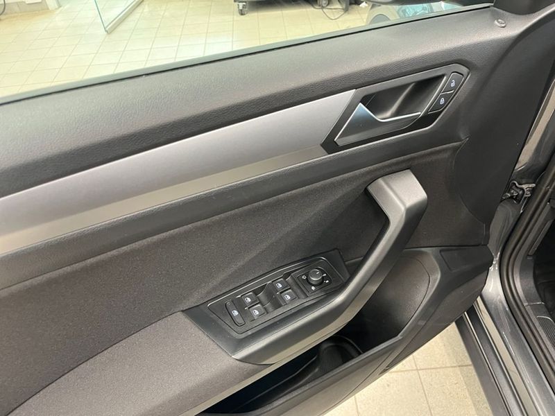 Volkswagen T-Roc bild 13
