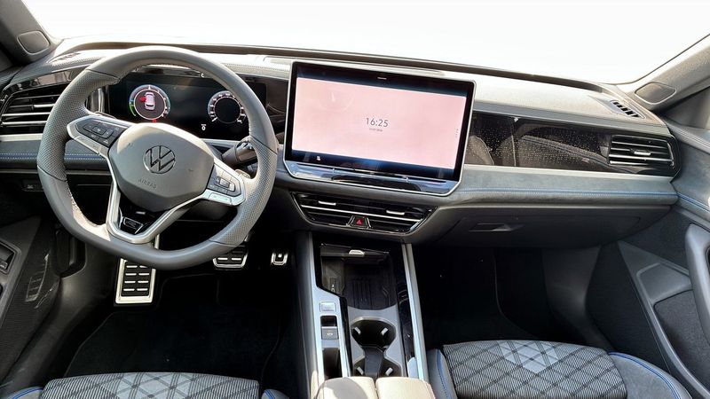 Volkswagen Passat bild 10