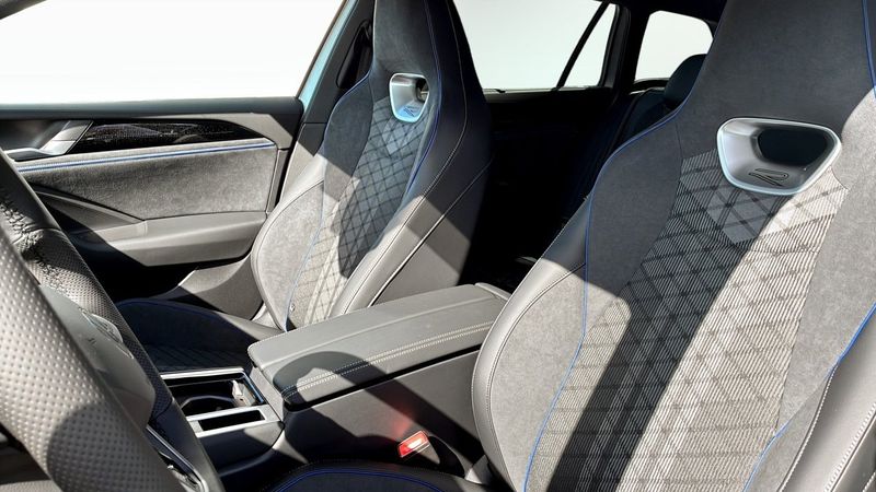 Volkswagen Passat bild 8