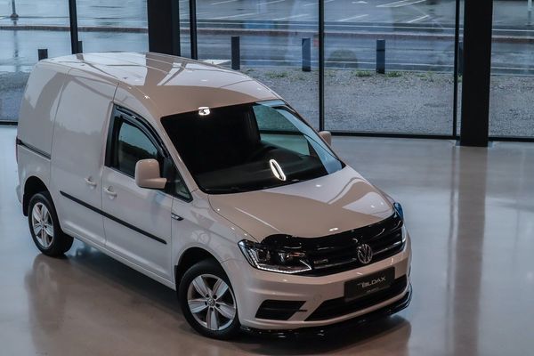Volkswagen Caddy VAN TDI 4MOTION LED BACKKAMERA P-VÄRMARE ISOLERAT SKÅP - 2019