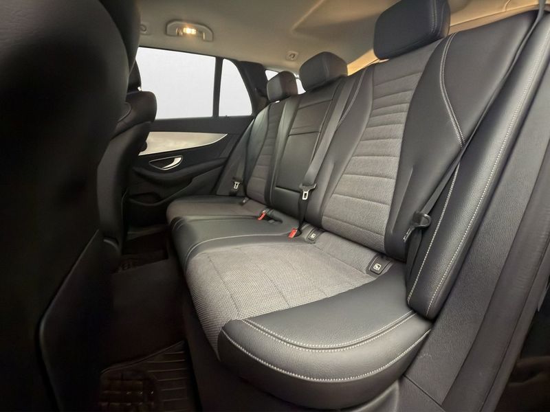 Mercedes E300 bild 15
