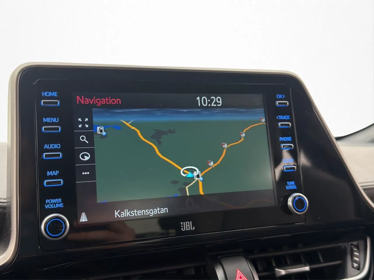 Vehicle image 14