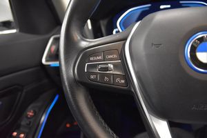BMW 330 bild 10