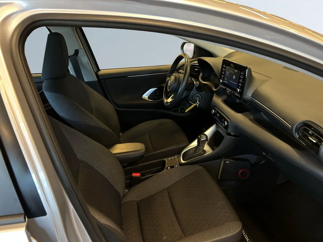 Vehicle image 9