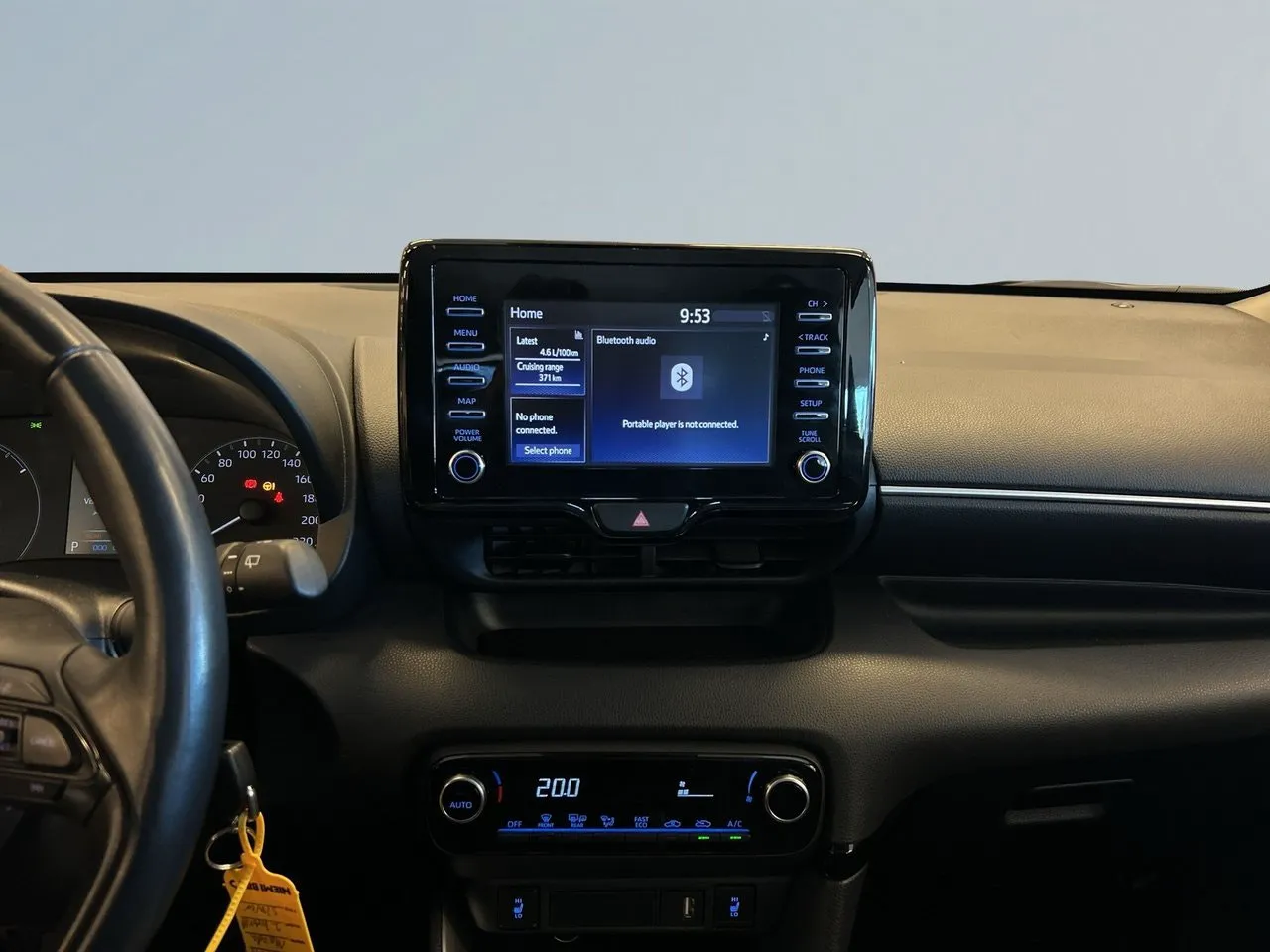 Vehicle image 10