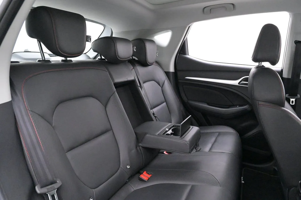 Vehicle image 21