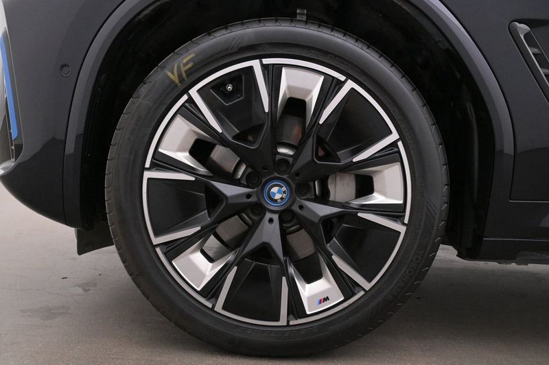 BMW iX3 bild 27