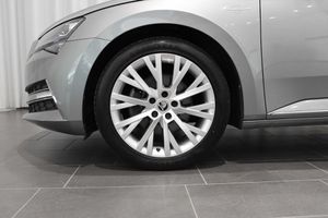 Skoda Superb bild 8