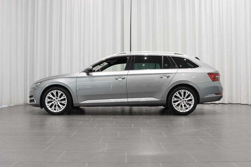 Skoda Superb bild 2