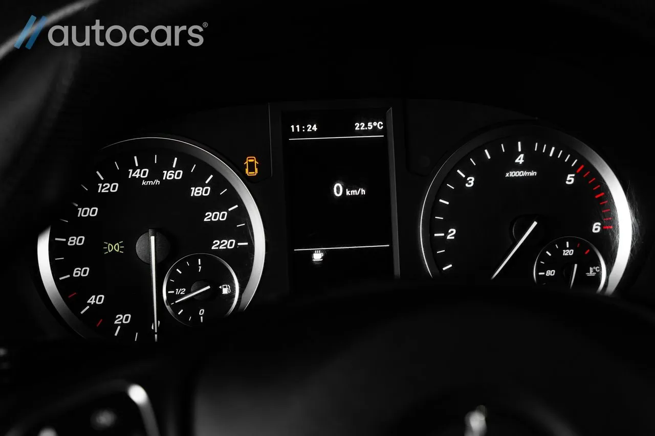 Vehicle image 21
