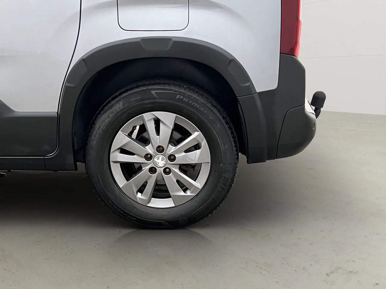 Vehicle image 31