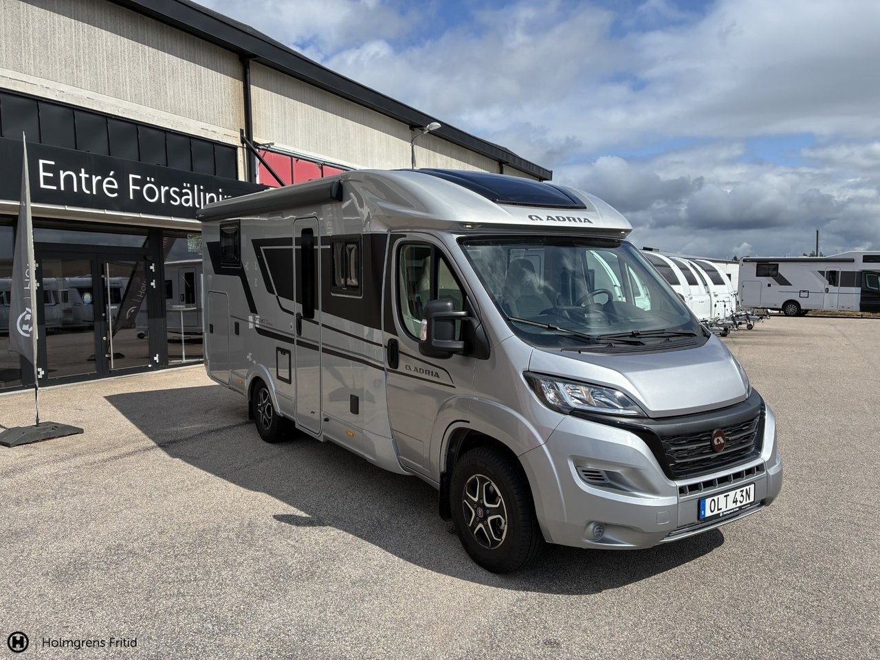 Adria Compact