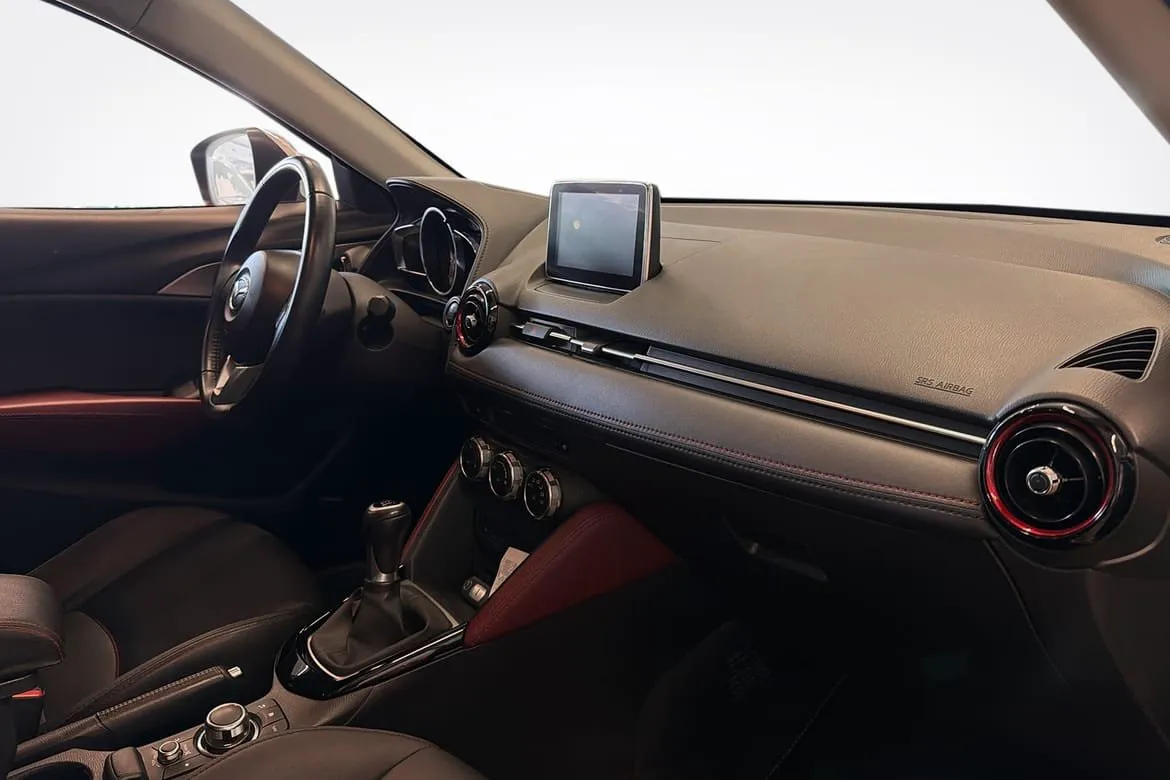 Vehicle image 8