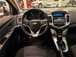 Chevrolet Cruze bild 2