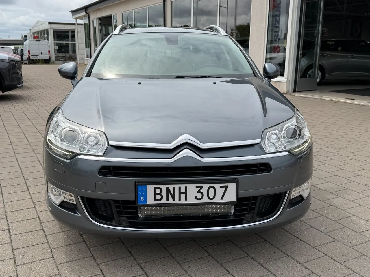 Vehicle image 1