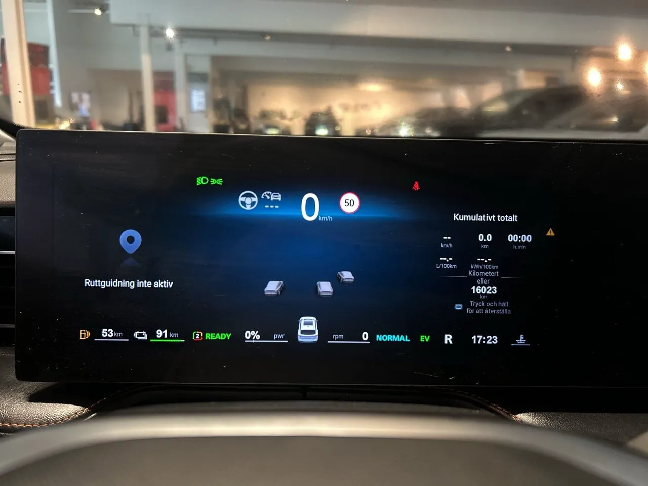 Vehicle image 16