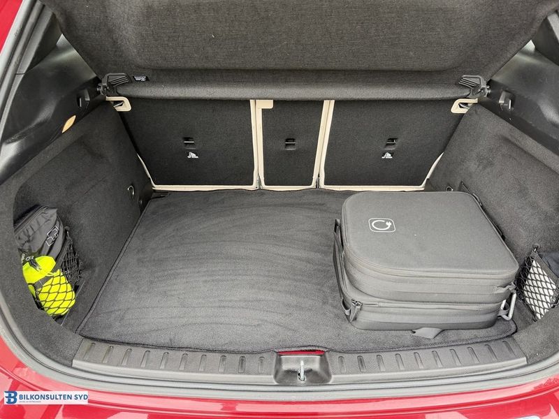 Mercedes GLA250 bild 17