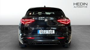 Alfa Romeo Stelvio bild 7