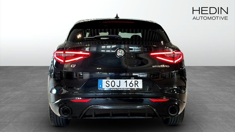 Alfa Romeo Stelvio bild 7