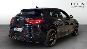 Alfa Romeo Stelvio bild 2