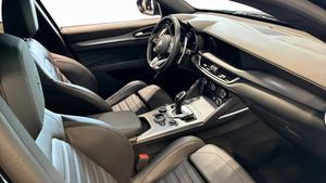 Alfa Romeo Stelvio bild 3