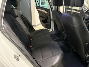 Volkswagen Passat bild 7