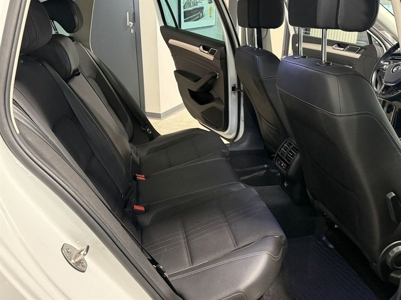 Volkswagen Passat bild 7