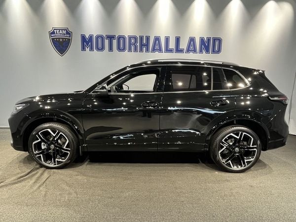 Volkswagen Tiguan R-Line /Diesel / Drag / 360-kamera - 2026