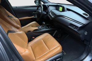 Lexus UX bild 14
