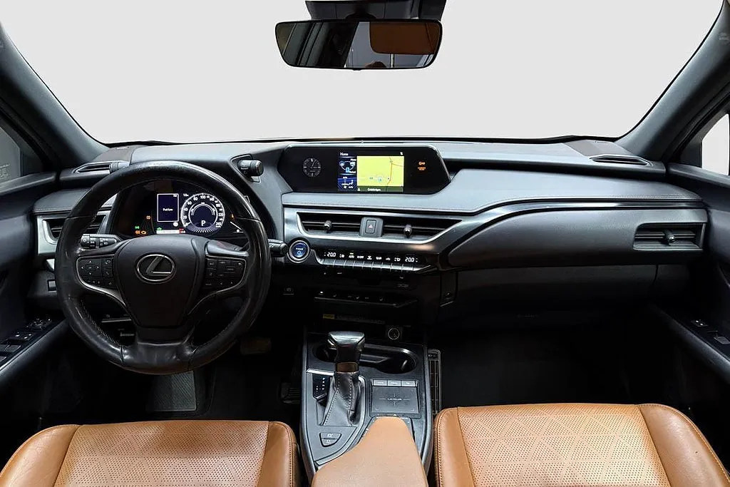 Vehicle image 10