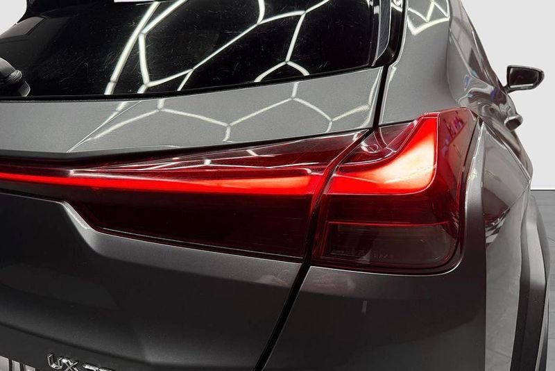 Lexus UX bild 10