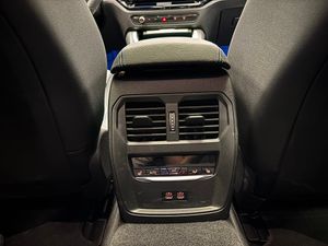BMW i4 bild 12