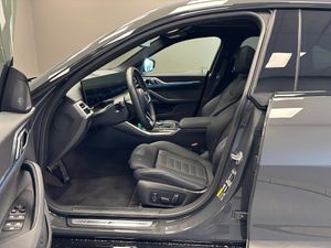 BMW i4 bild 15