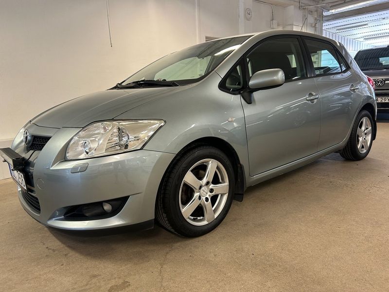 Toyota Auris bild 2