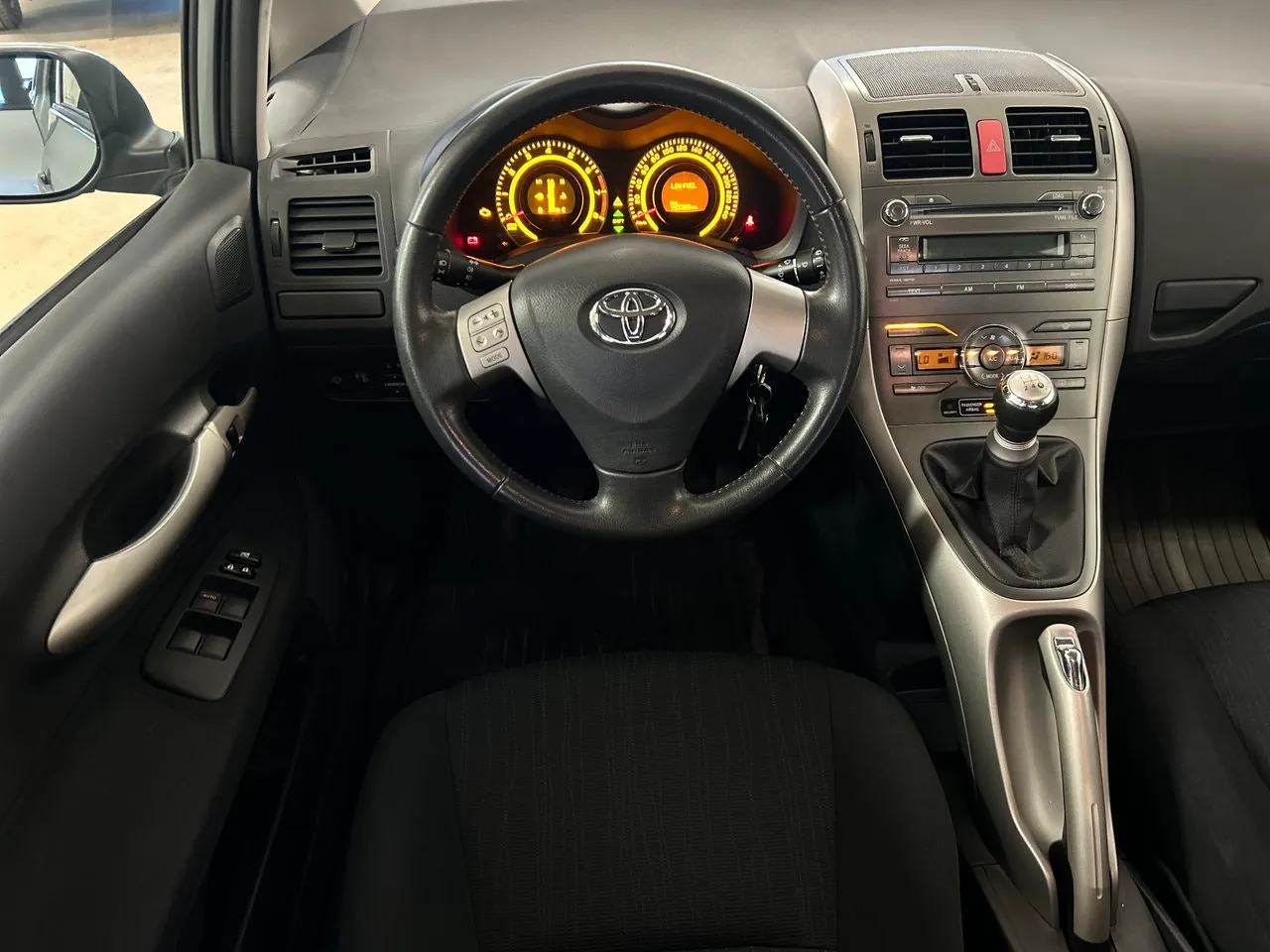 Vehicle image 11