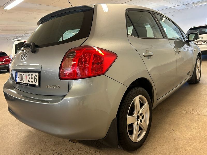 Toyota Auris bild 5