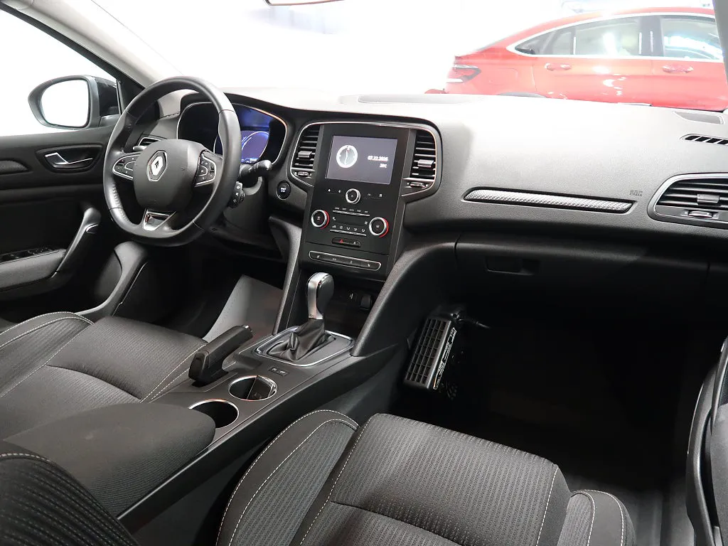 Vehicle image 18
