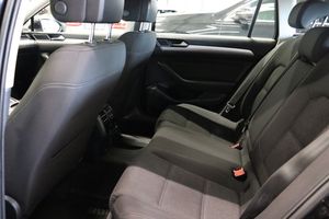 Volkswagen Passat bild 11