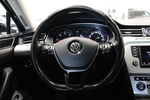Volkswagen Passat bild 14