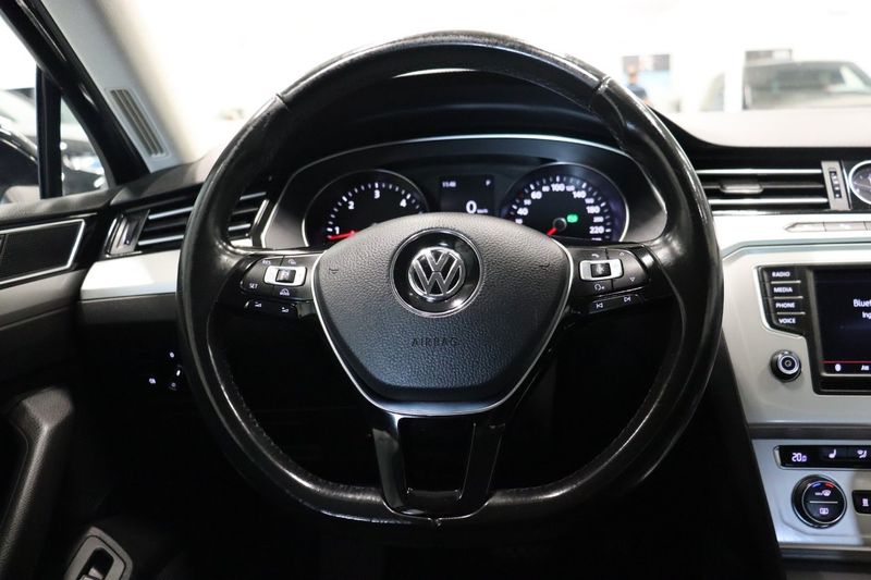 Volkswagen Passat bild 14
