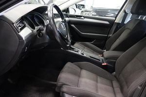Volkswagen Passat bild 9