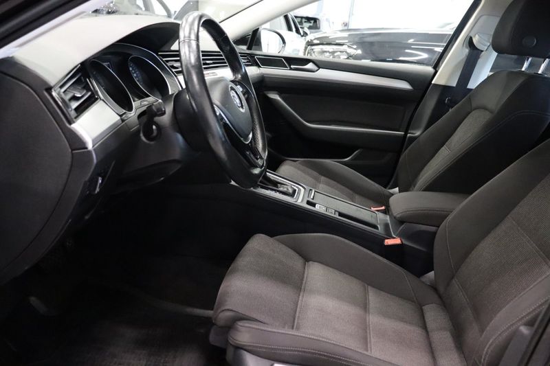 Volkswagen Passat bild 9