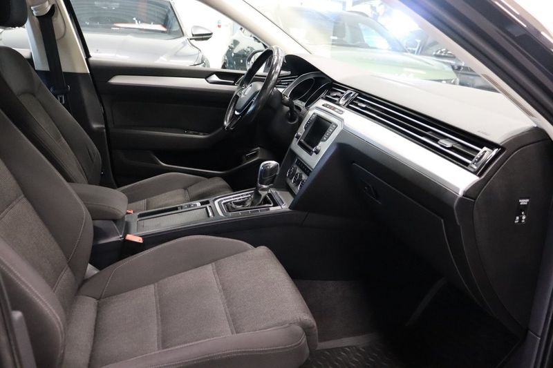 Volkswagen Passat bild 10