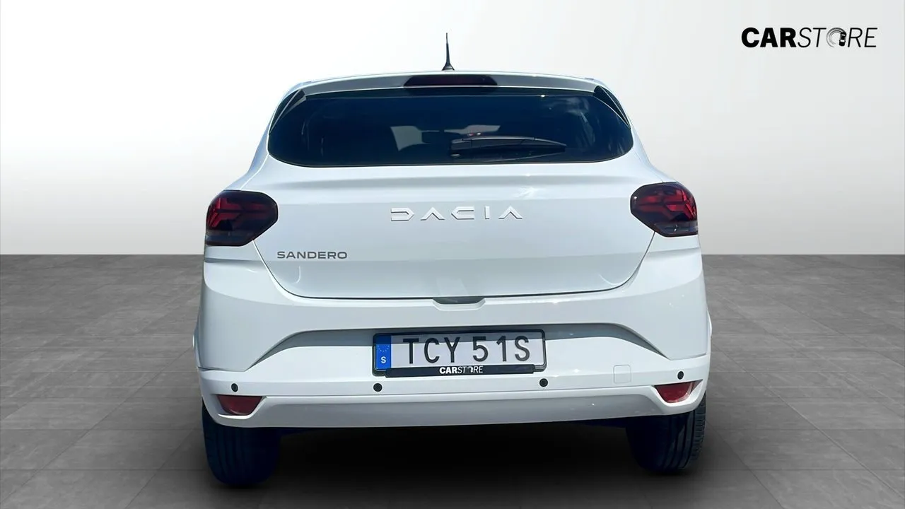 Vehicle image 6