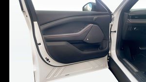 Ford Mustang Mach-E bild 11