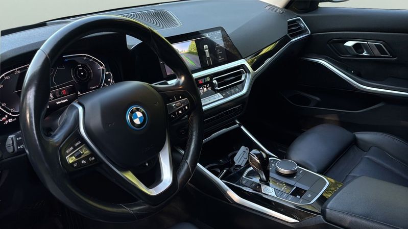 BMW 330 bild 10
