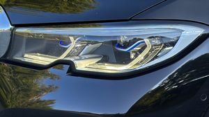 BMW 330 bild 12